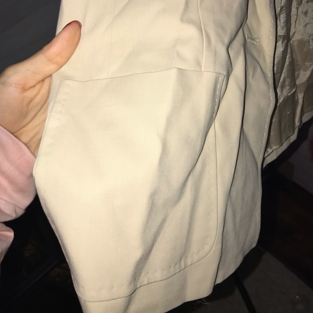 Beige Short Blazer - image 5